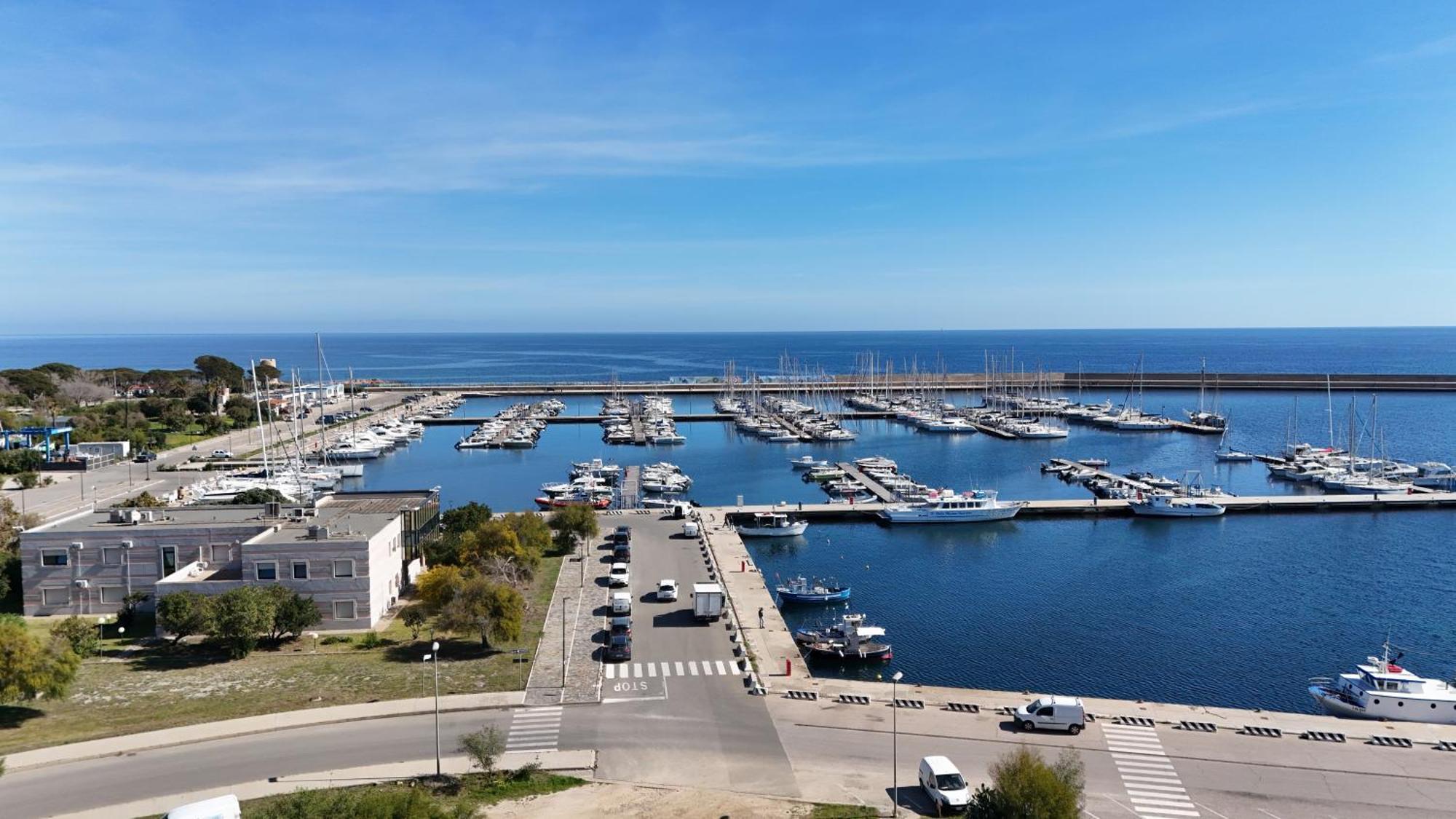 Le Residenze Blu Sardinia Aparthotel La Caletta Esterno foto